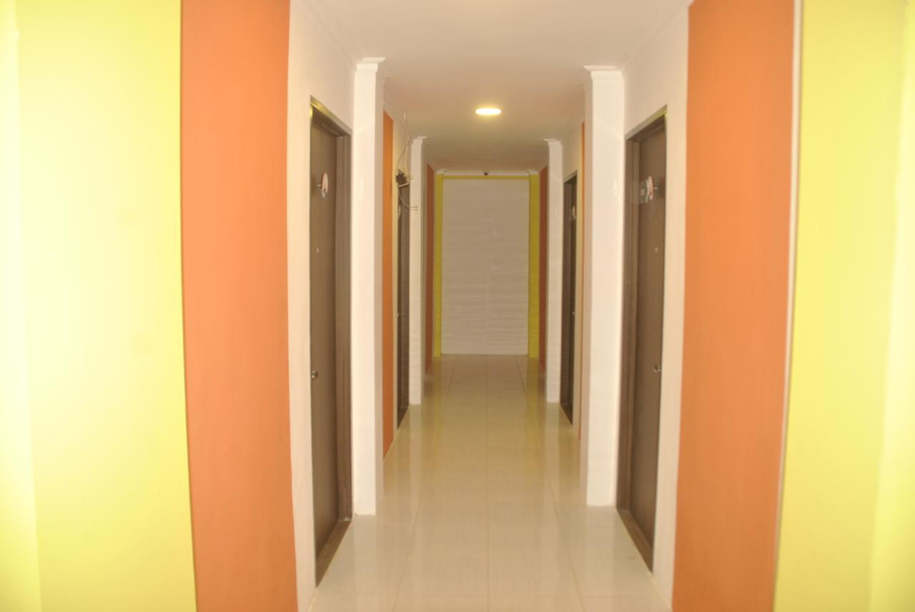 Djo Front One Inn Bengkulu Buitenkant foto