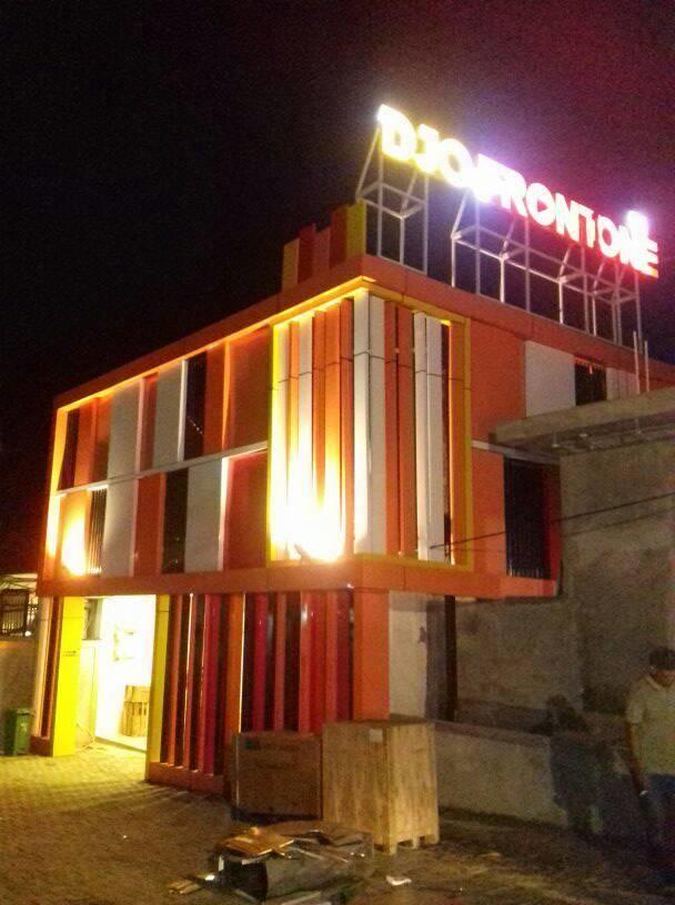 Djo Front One Inn Bengkulu Buitenkant foto