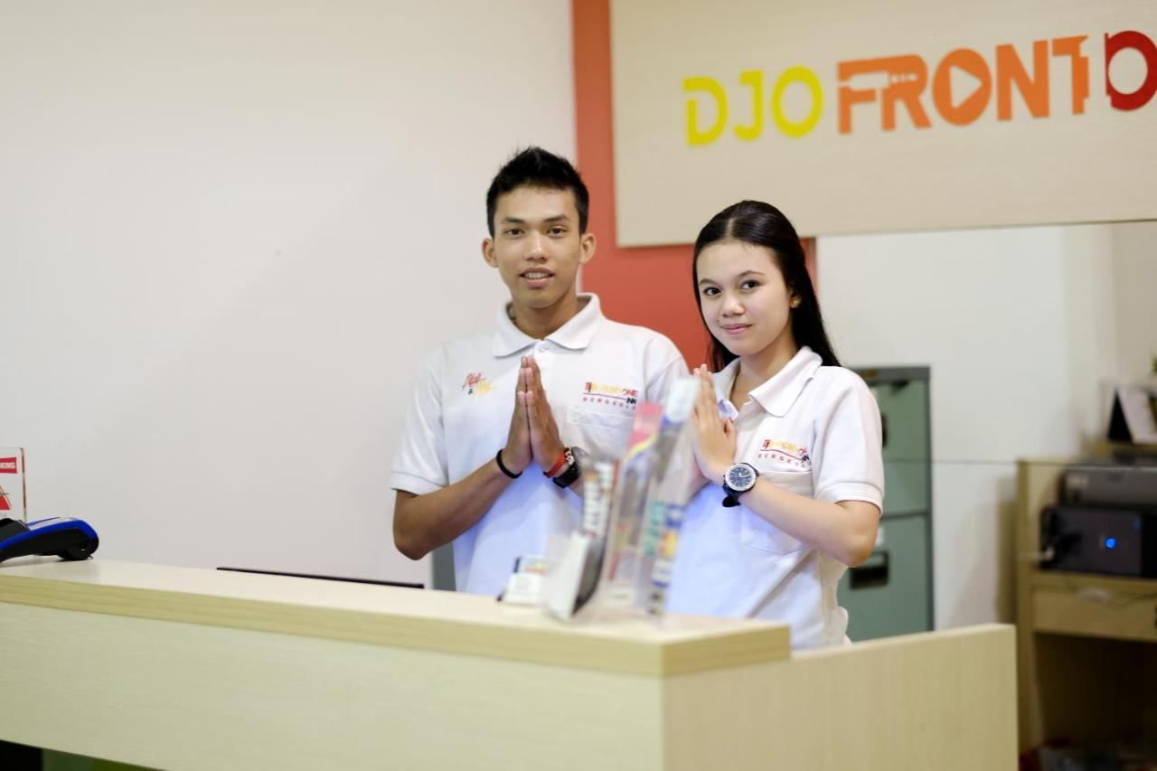 Djo Front One Inn Bengkulu Buitenkant foto